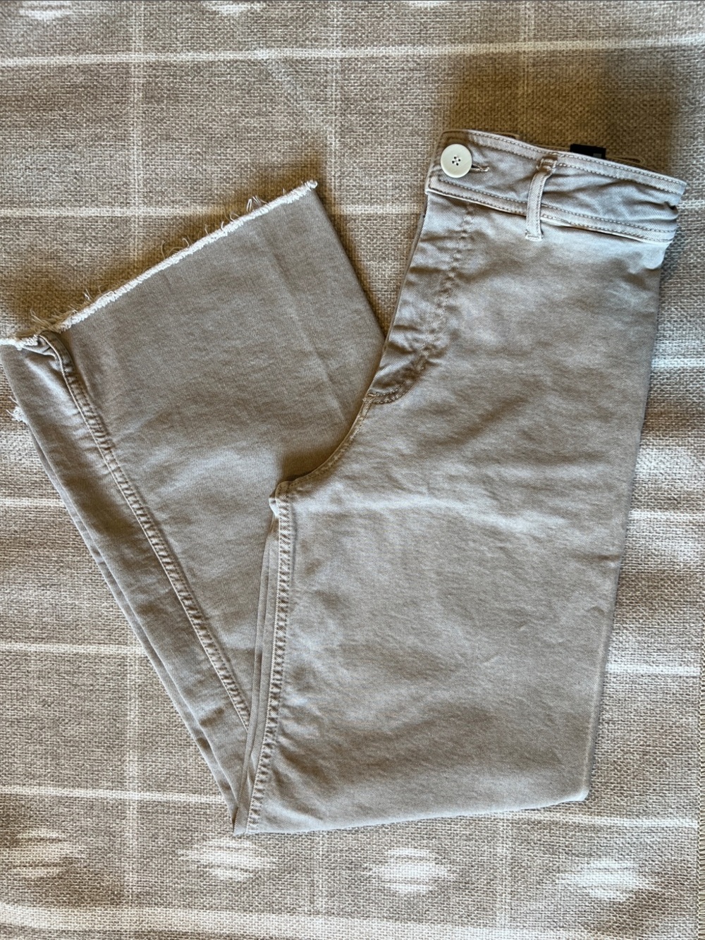 Zara Cropped Slim Straight Jeans in Light Taupe